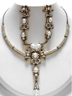 Victorian Jewelry Set